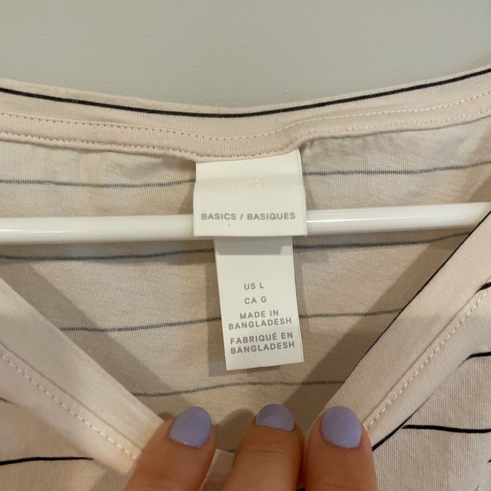 H&M Basic stripped tee - Picture 2 of 3